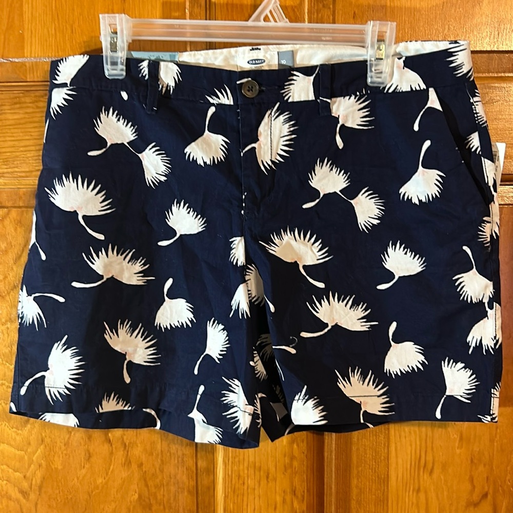 Old Navy Women’s Navy/White Shorts W/Front Pockets and Faux Back Size 10-NEW